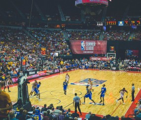 九游中国-体坛多线激战，尼斯欧联变阵、广厦更衣室发声、NBA季后赛一触即发